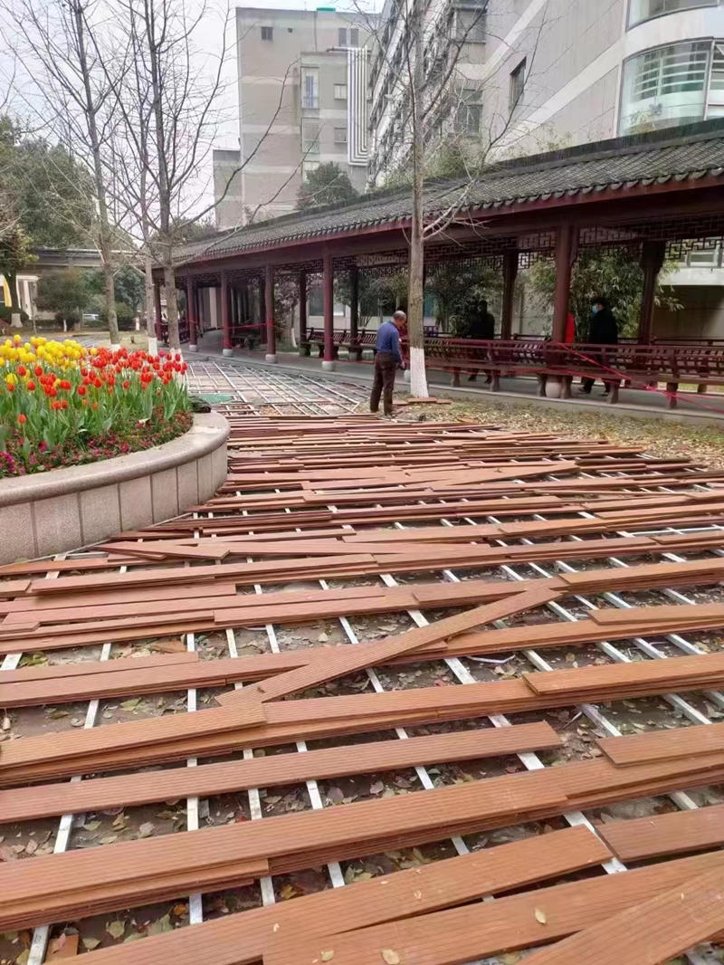 防腐木地板安装效果展示